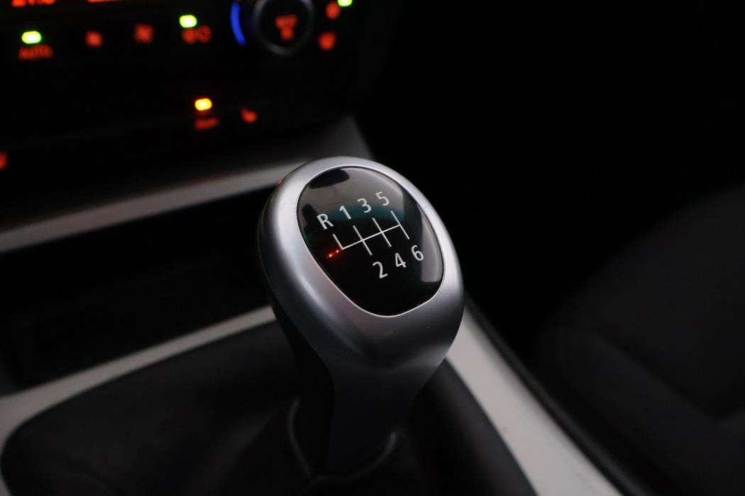 BMW 320 2008