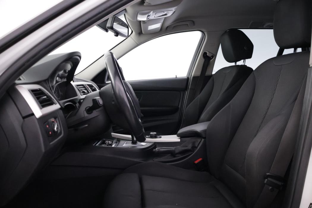 BMW 320 2013