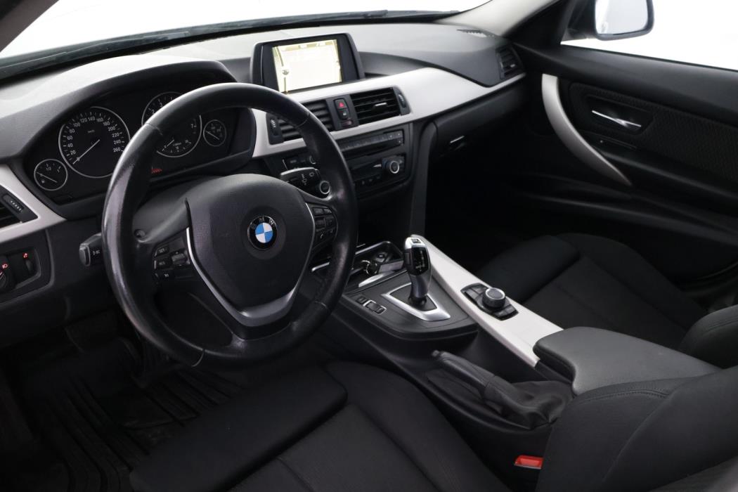 BMW 320 2013