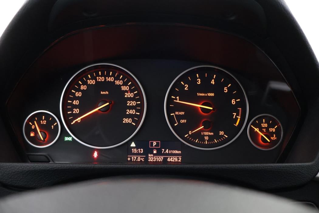 BMW 320 2013