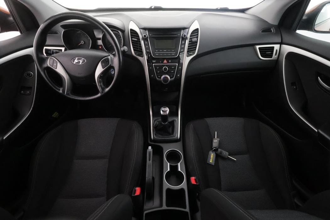 HYUNDAI i30 5d 2016