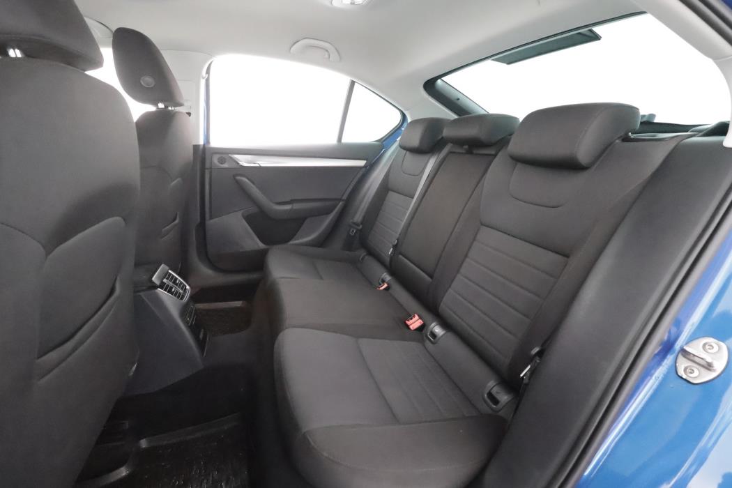 SKODA Octavia 2016