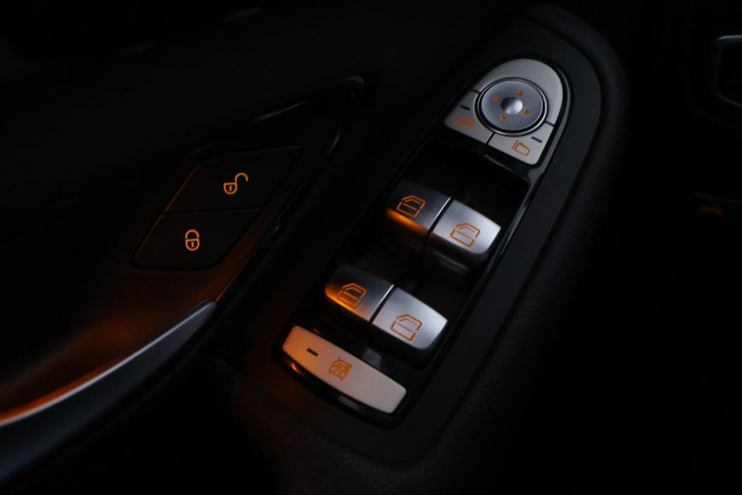 MERCEDES-BENZ C 2019