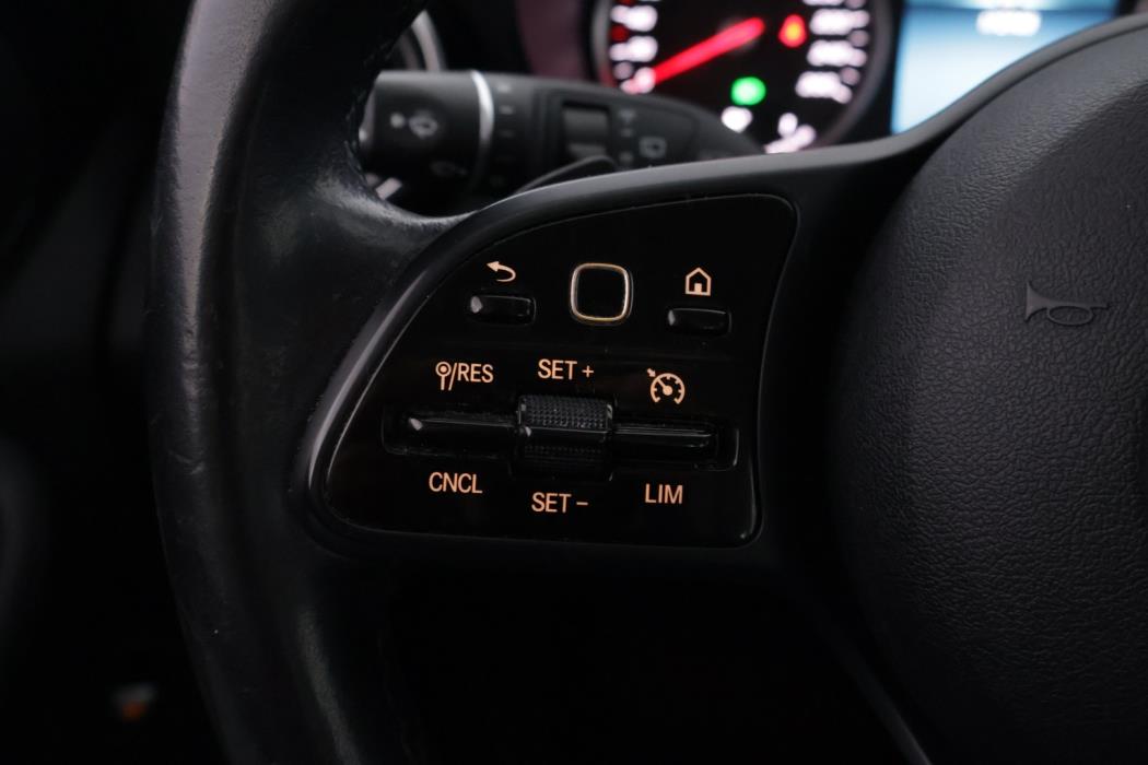 MERCEDES-BENZ C 2019