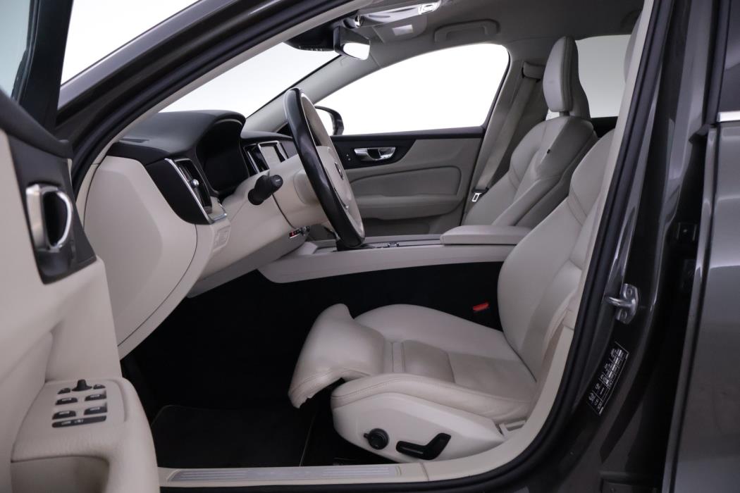 VOLVO V60 2019