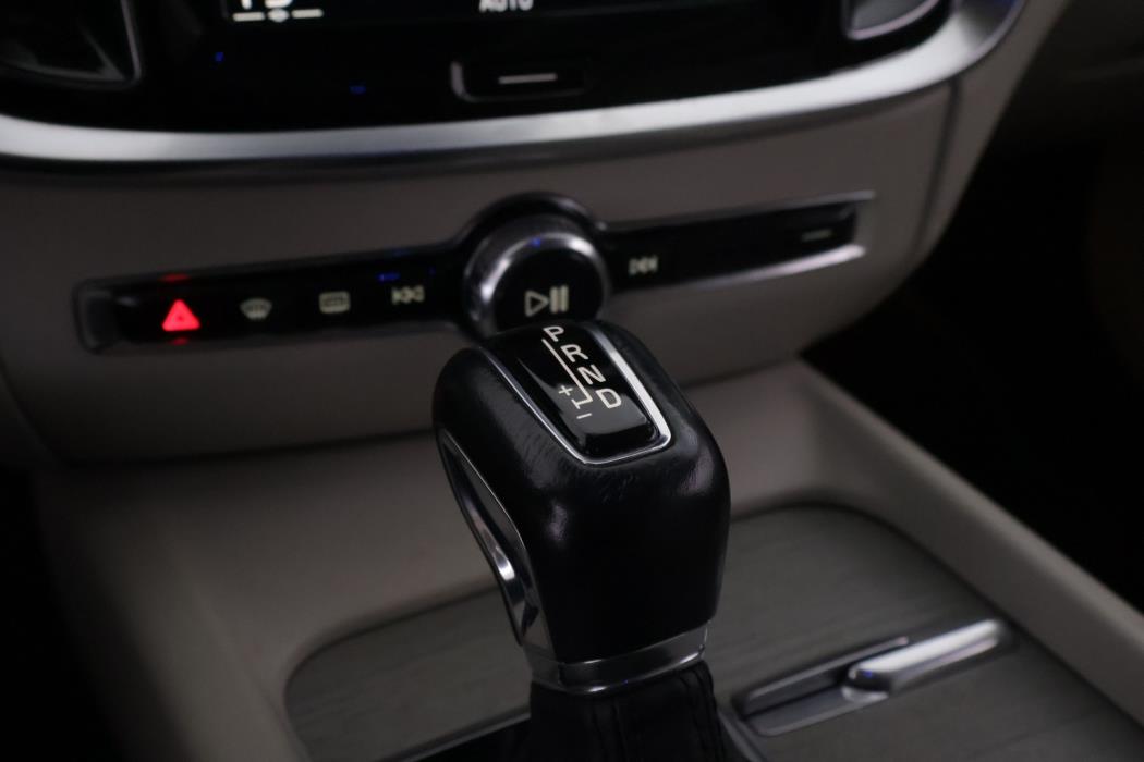 VOLVO V60 2019