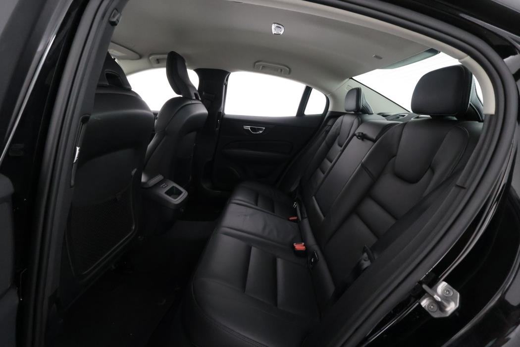 VOLVO S60 2022