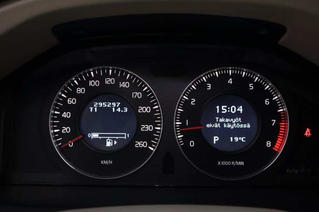 VOLVO V70 2008