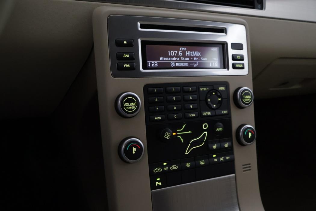 VOLVO V70 2008