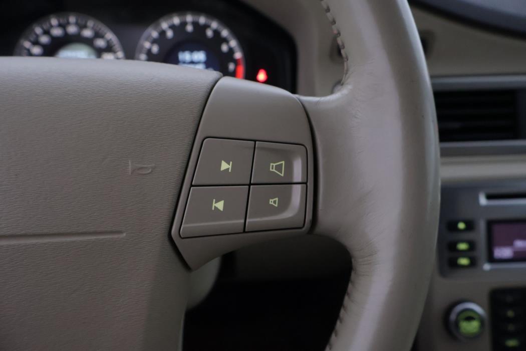 VOLVO V70 2008