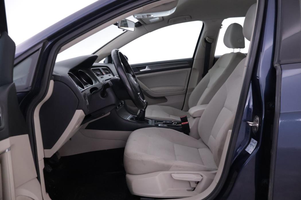 VOLKSWAGEN Golf 2014