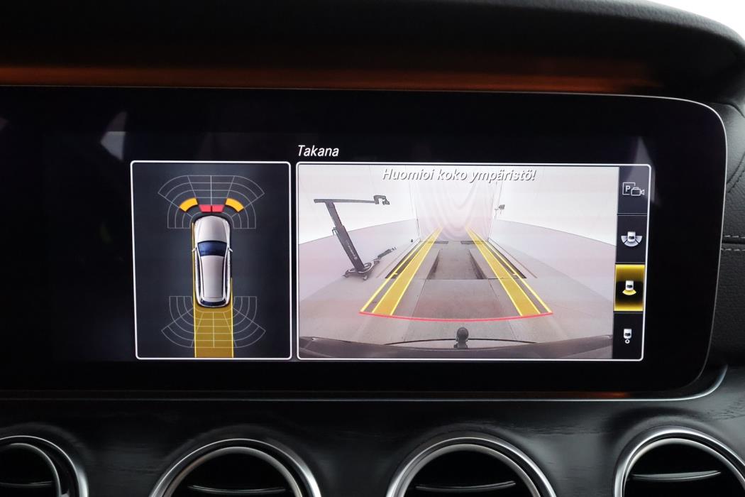 MERCEDES-BENZ E 2020