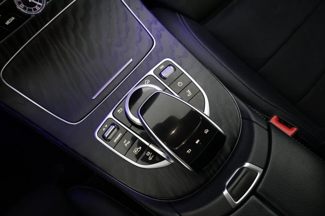 MERCEDES-BENZ E 2020