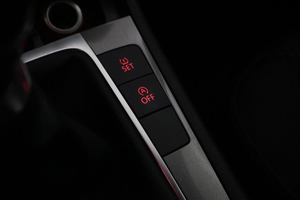 VOLKSWAGEN Passat 2010