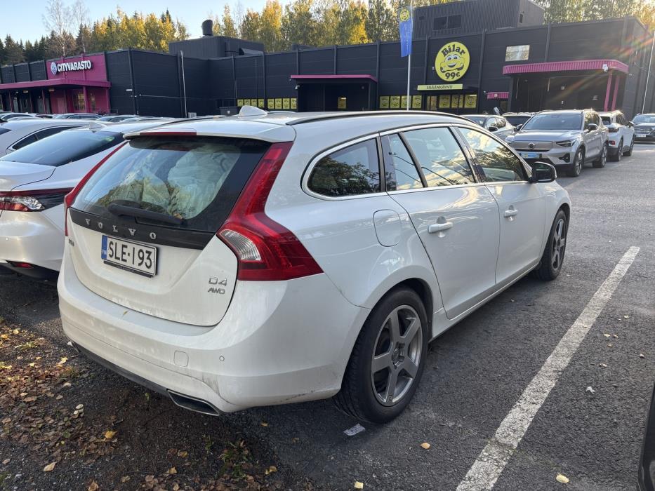 VOLVO V60 2014