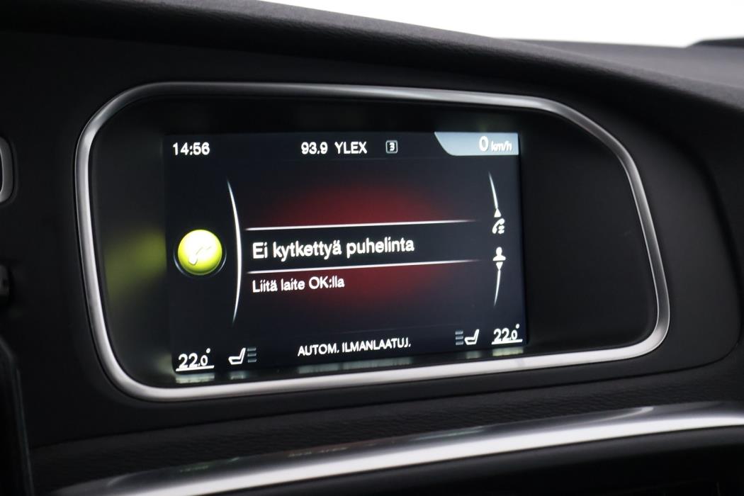 VOLVO V40 2015