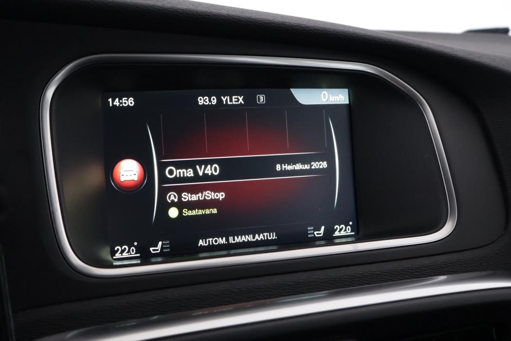 VOLVO V40 2015