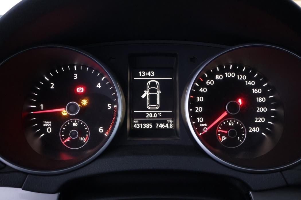 VOLKSWAGEN Golf 2012