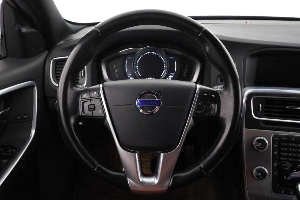 VOLVO V60 Cross Country 2016
