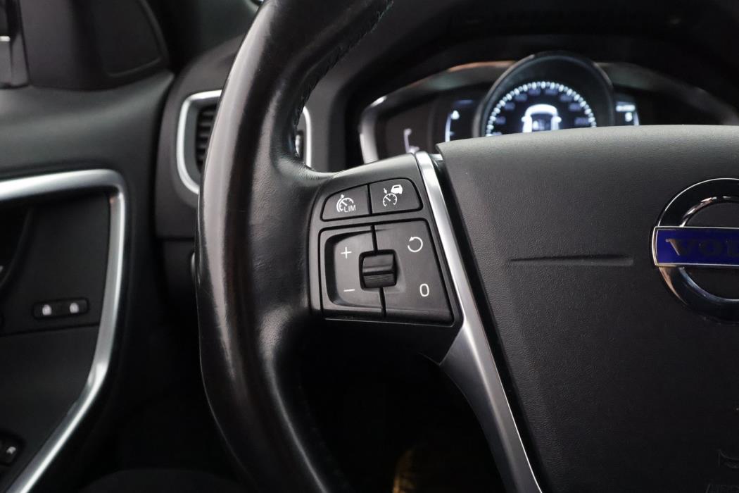 VOLVO V60 Cross Country 2016