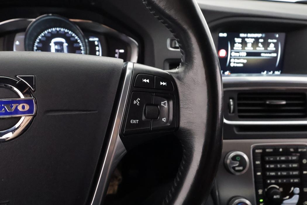 VOLVO V60 Cross Country 2016