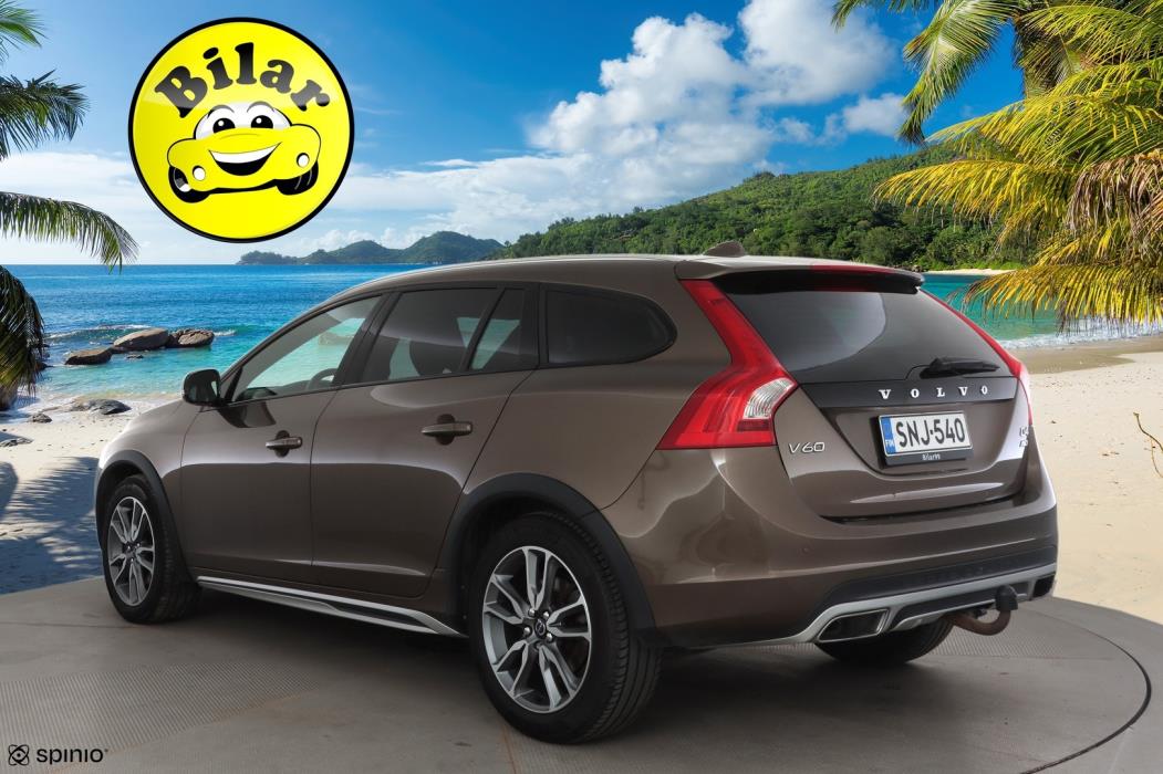 VOLVO V60 Cross Country 2016