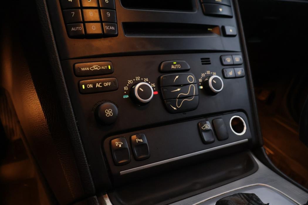 VOLVO XC90 2008