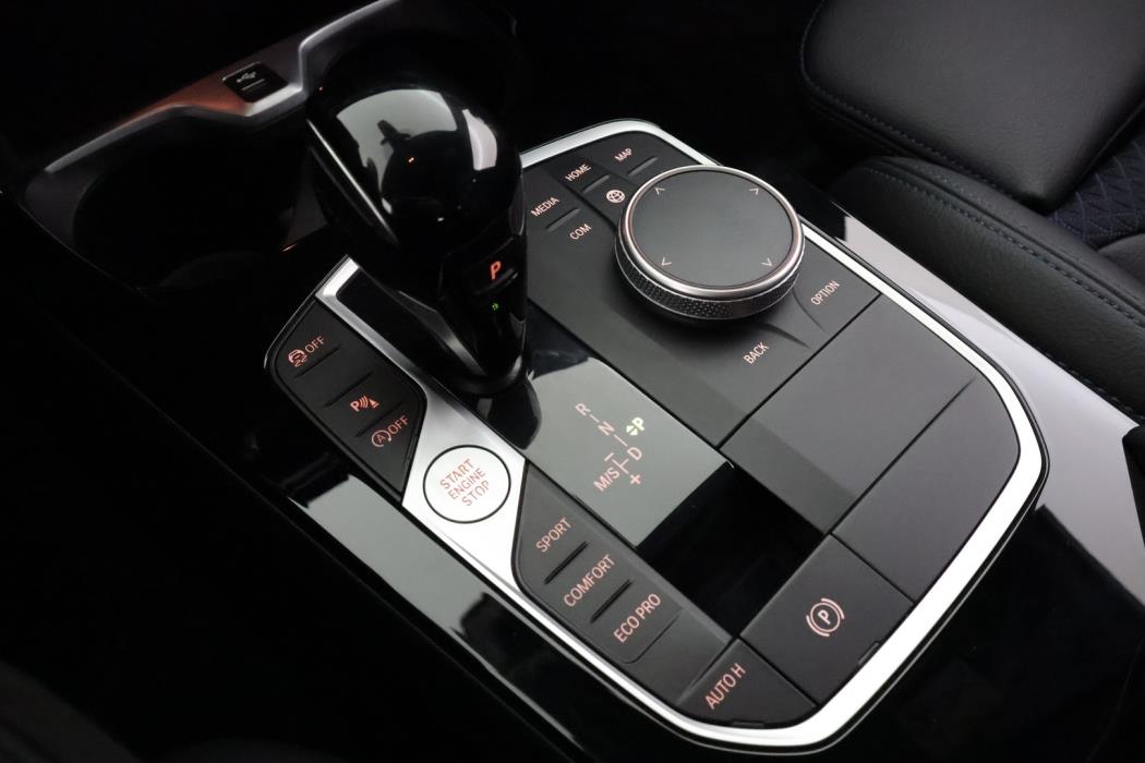 BMW 218 2023
