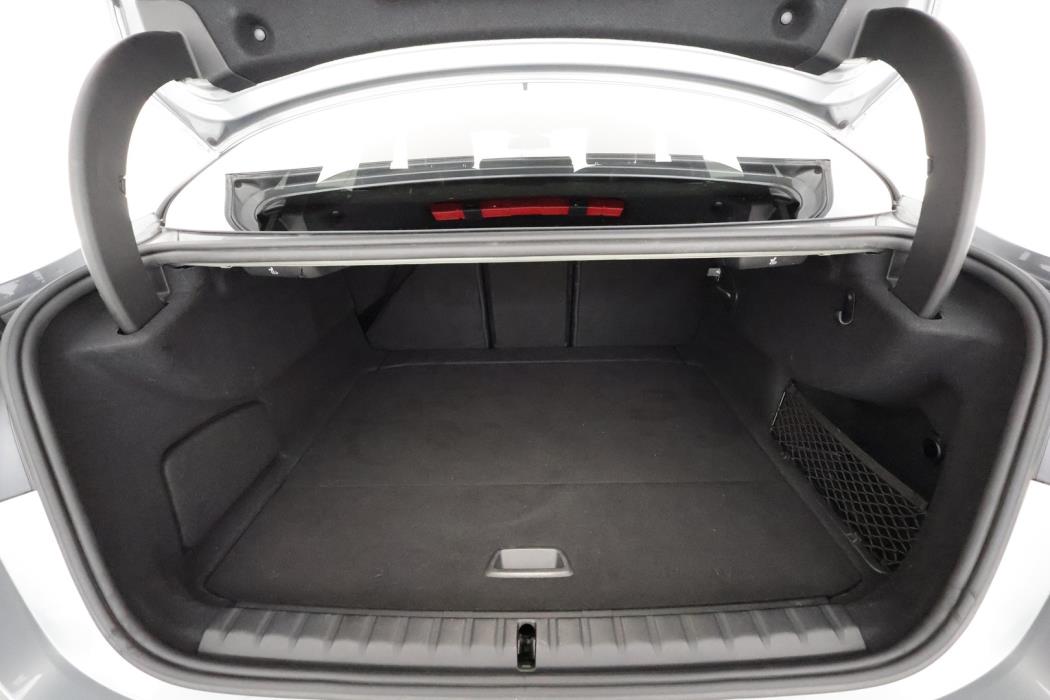 BMW 218 2023