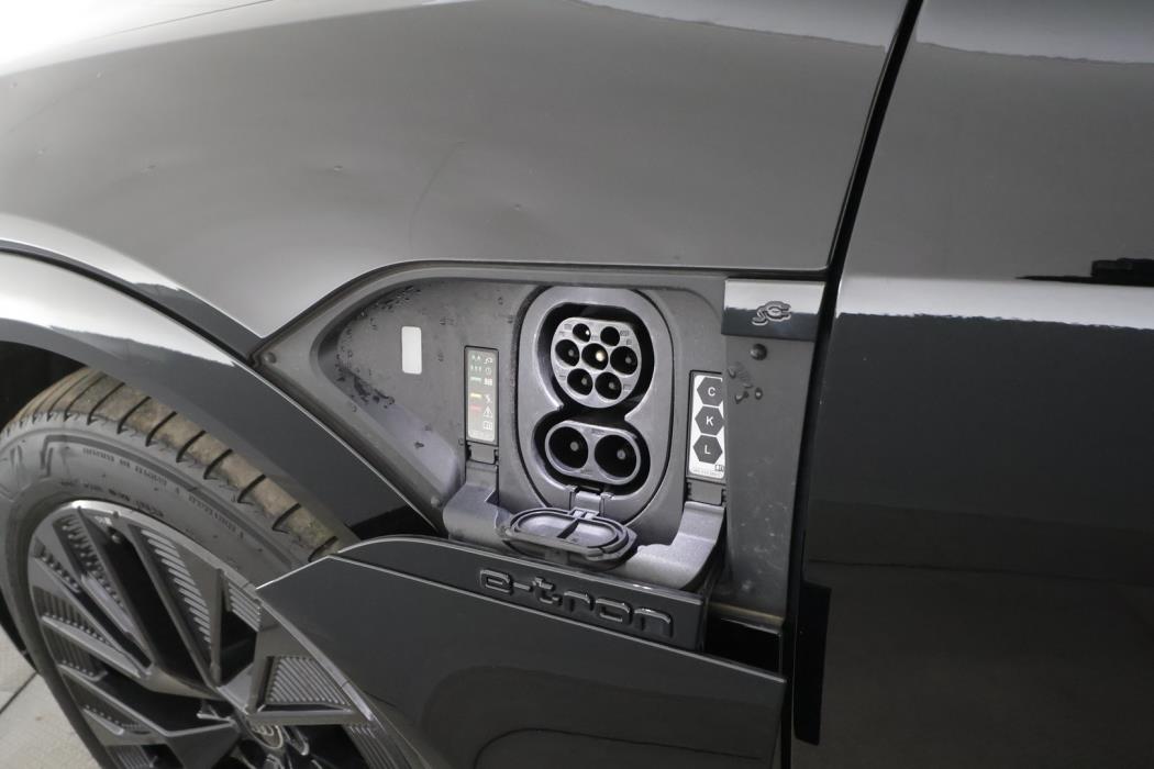 AUDI Q8 E-TRON 2024