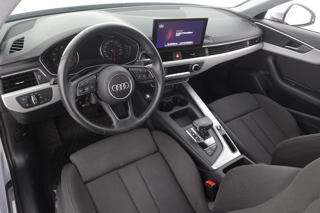 AUDI A4 2021