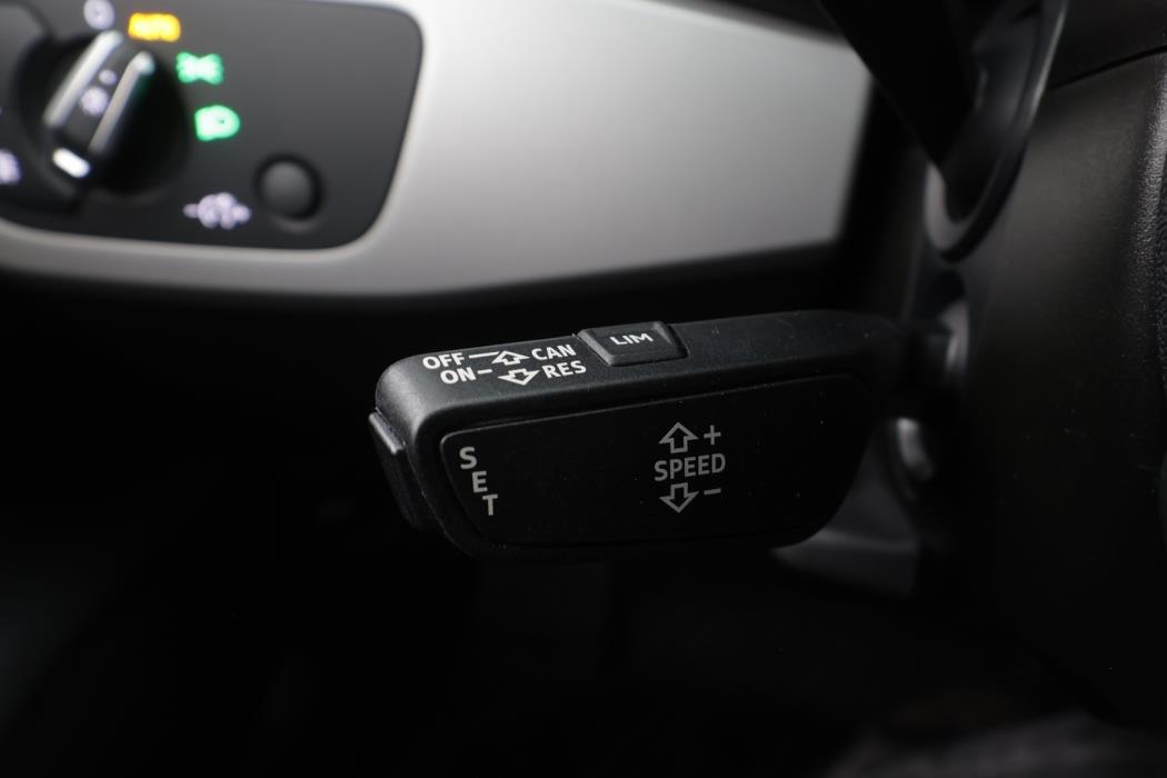 AUDI A4 2021
