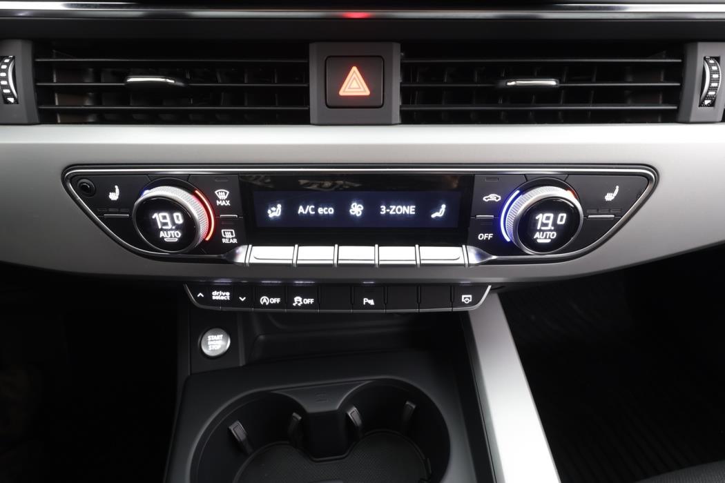 AUDI A4 2021