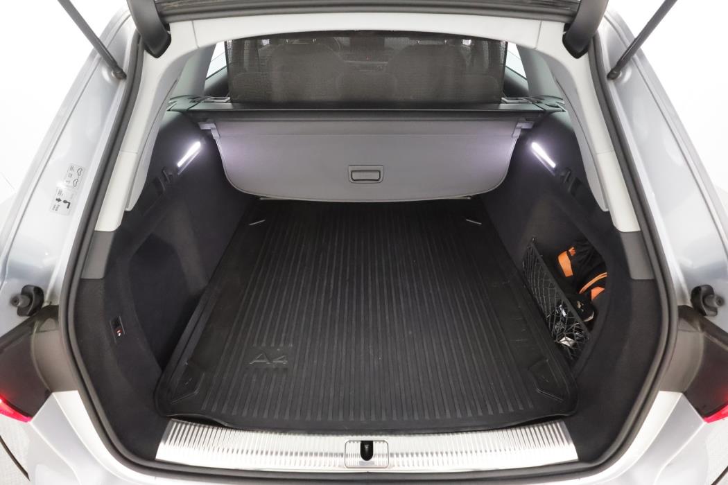AUDI A4 2021