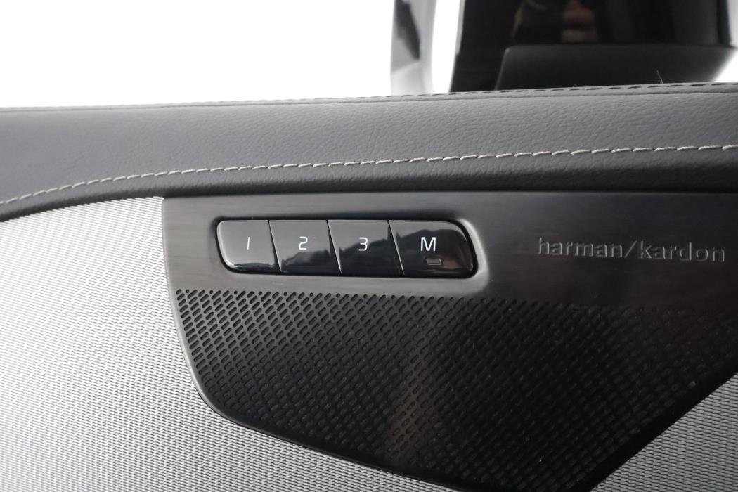 VOLVO XC90 2023