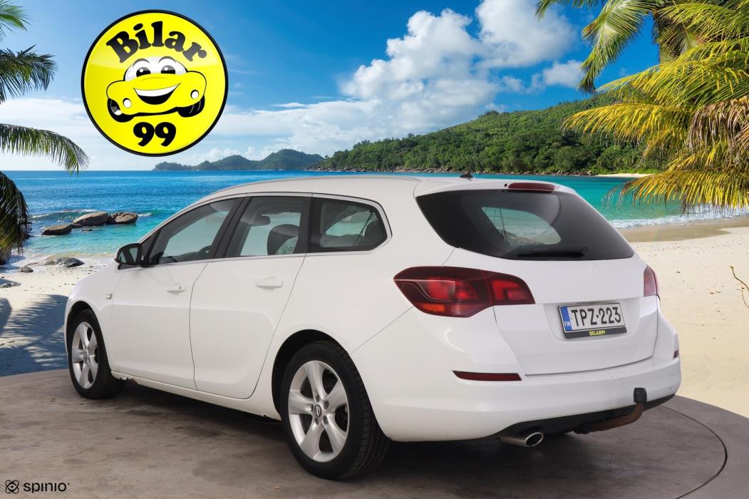 OPEL Astra 2011