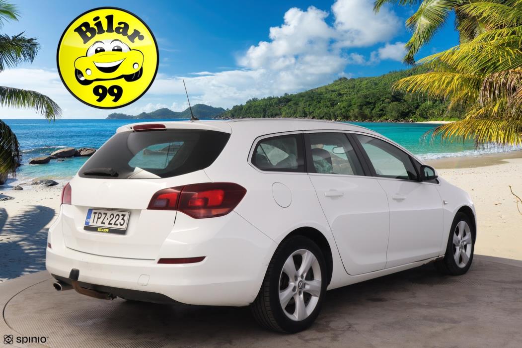 OPEL Astra 2011