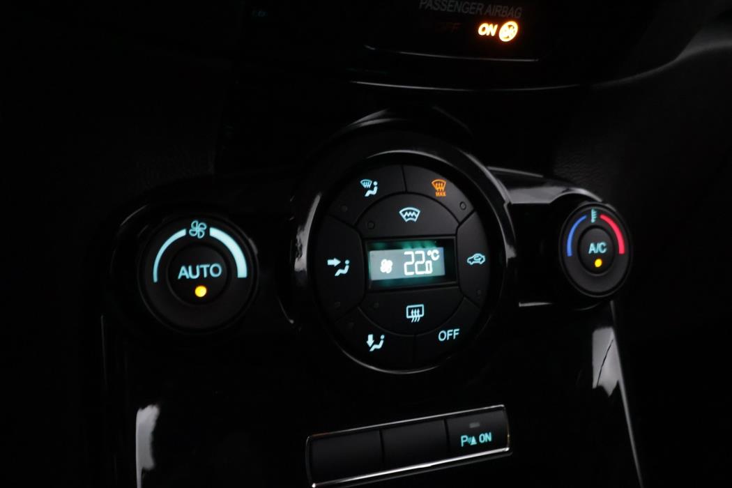 FORD Fiesta 2015