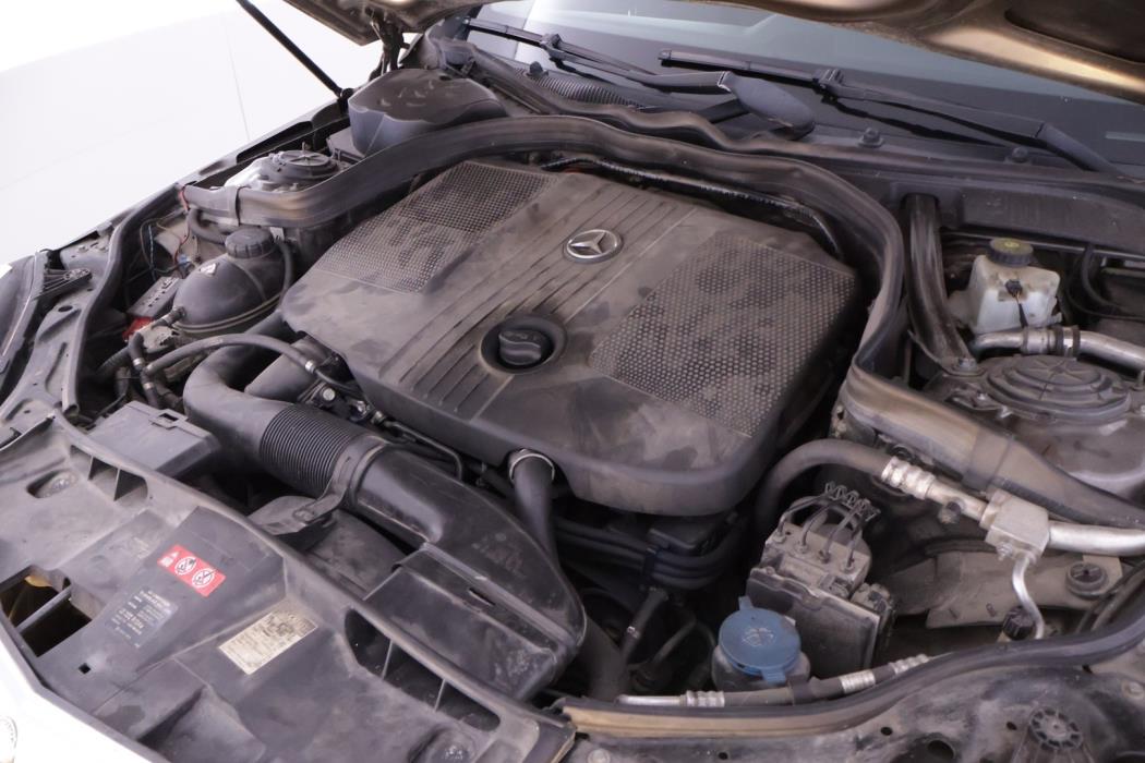 MERCEDES-BENZ E 2010