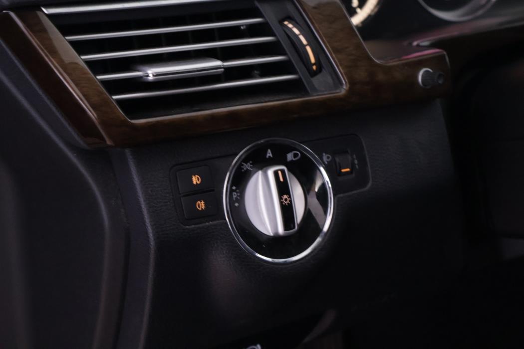 MERCEDES-BENZ E 2010