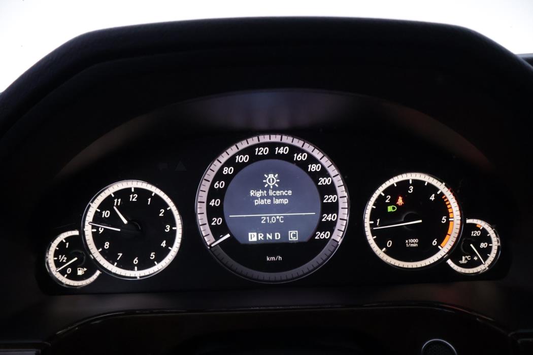 MERCEDES-BENZ E 2010