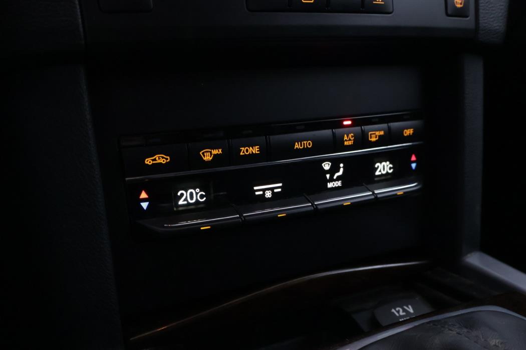 MERCEDES-BENZ E 2010