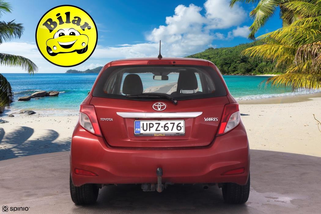 TOYOTA Yaris 2012