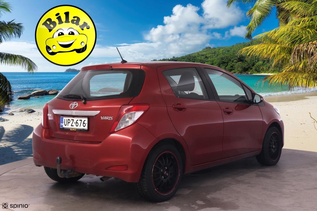 TOYOTA Yaris 2012