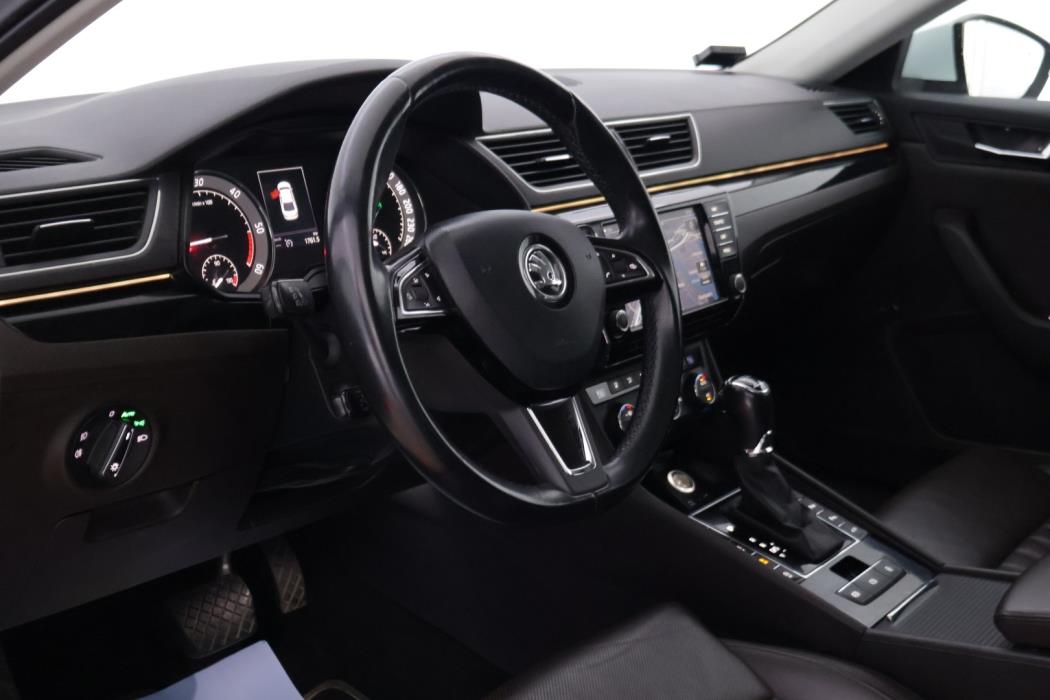 SKODA Superb 2016