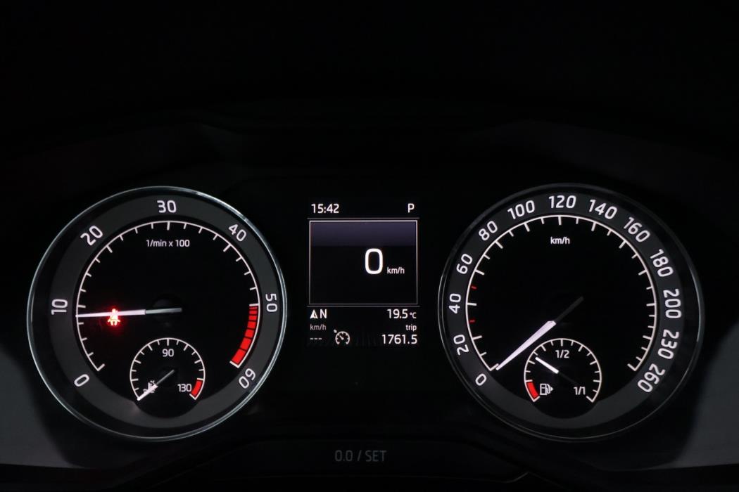 SKODA Superb 2016