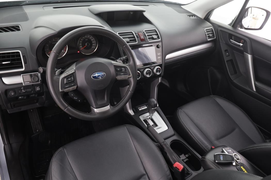 SUBARU Forester 2015