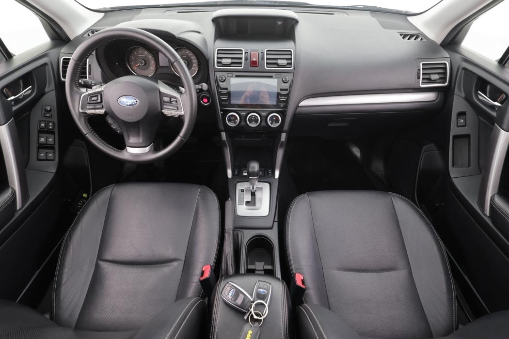 SUBARU Forester 2015