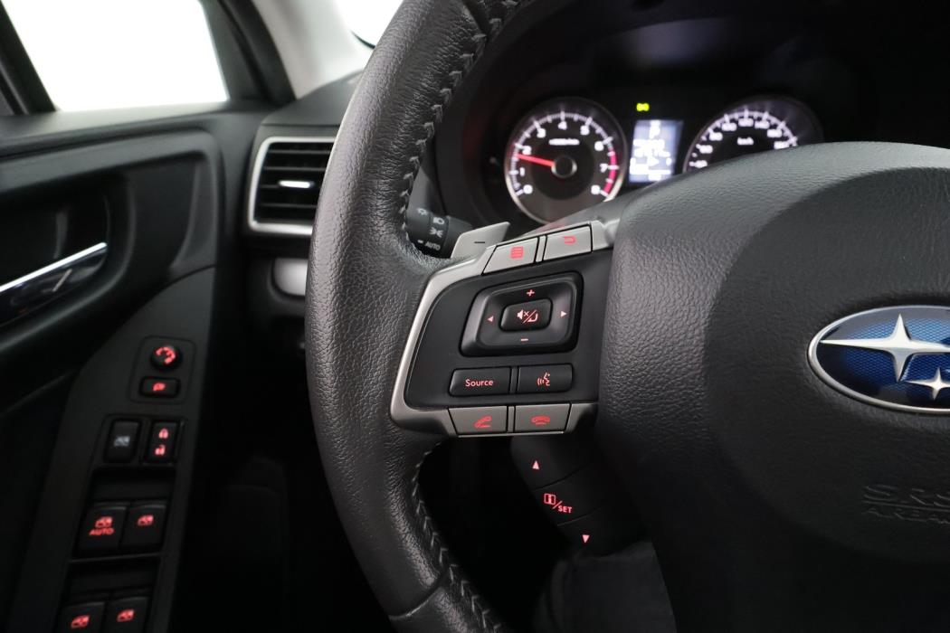 SUBARU Forester 2015