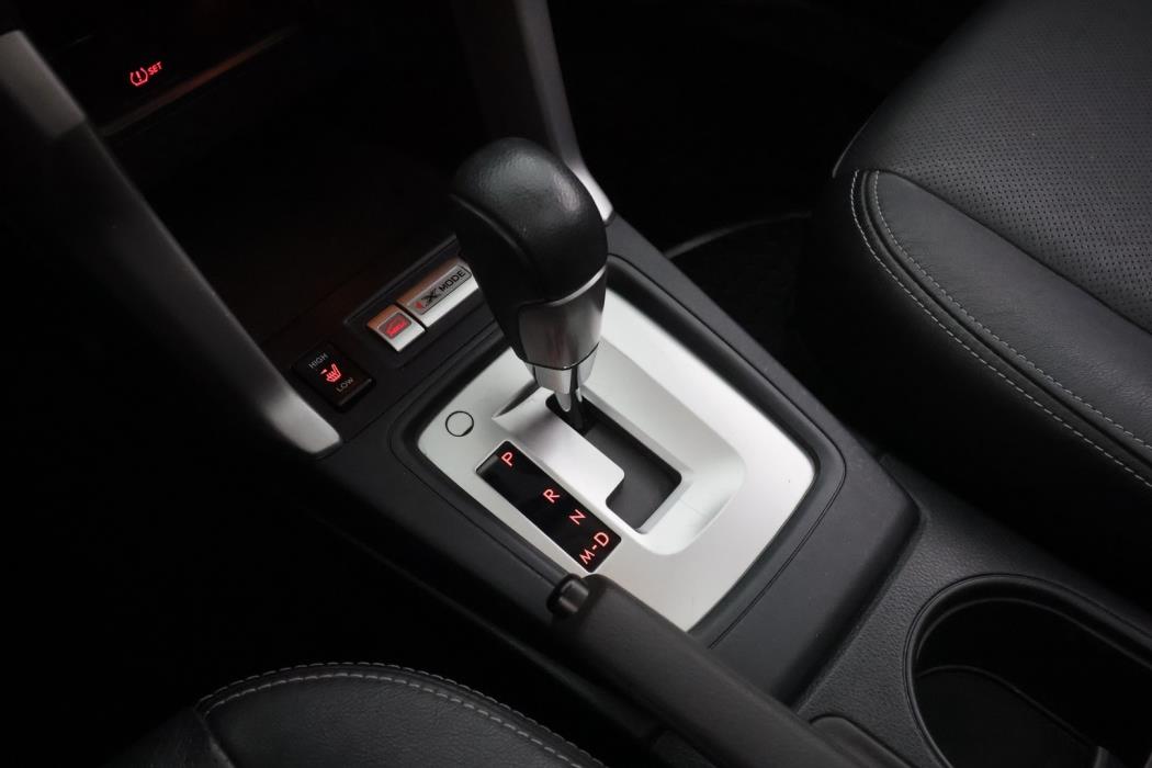 SUBARU Forester 2015